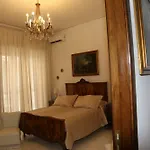 Easy House فندق مبيت وإفطار