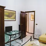 فندق مبيت وإفطار Easy House نابولي
