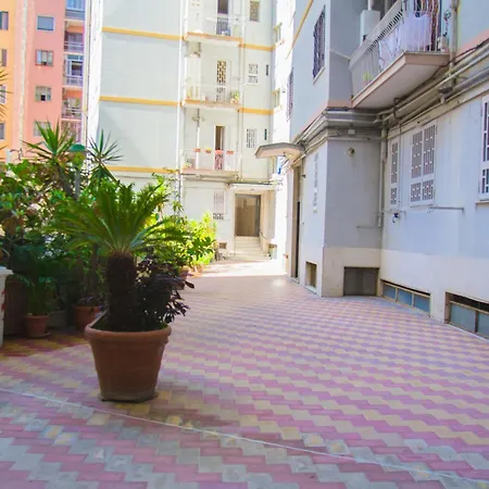 Easy House فندق مبيت وإفطار 3*