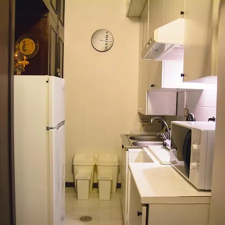 Easy House 3* ナポリ