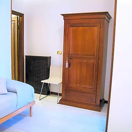 Easy House Bed & Breakfast