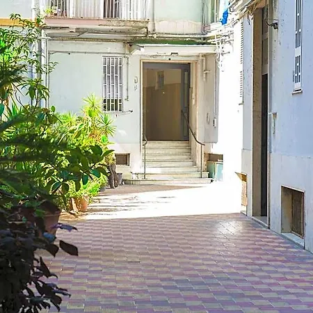 Alojamento de Acomodação e Pequeno-almoço Easy House 3*