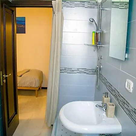 Alojamento de Acomodação e Pequeno-almoço Easy House 3*