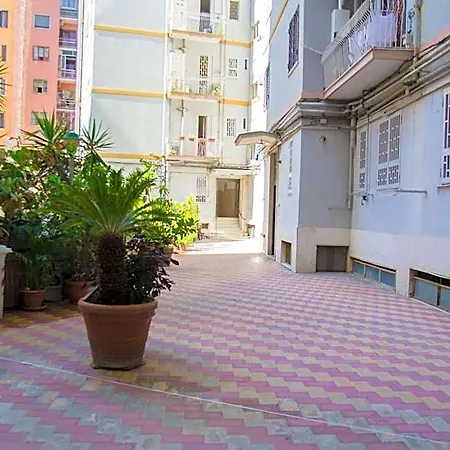 Alojamento de Acomodação e Pequeno-almoço Easy House