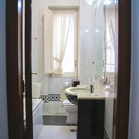 Easy House فندق مبيت وإفطار