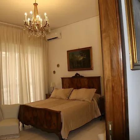 Easy House فندق مبيت وإفطار