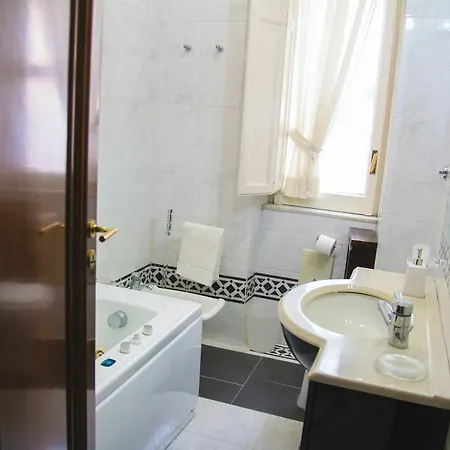 Easy House Bed and breakfast 2*