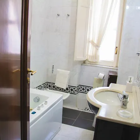 Easy House Bed & Breakfast 3*