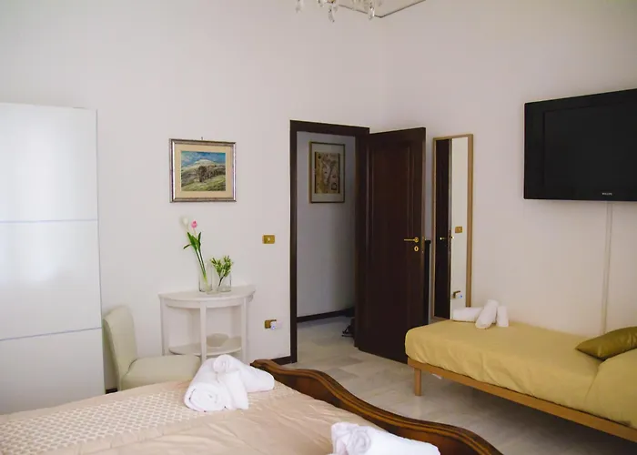 Easy House Alojamento de Acomodação e Pequeno-almoço Nápoles